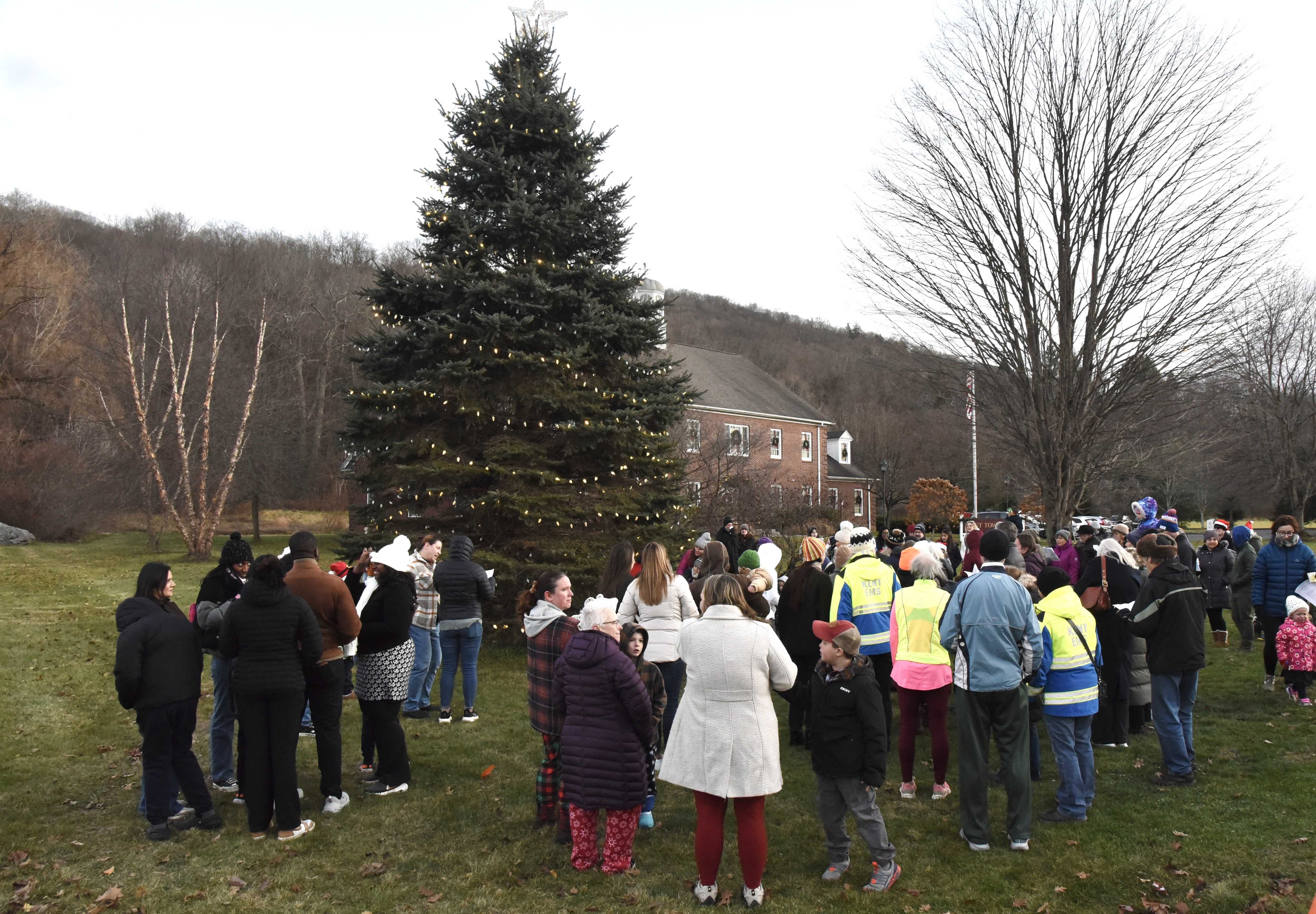 Santa attends Kent’s tree lighting