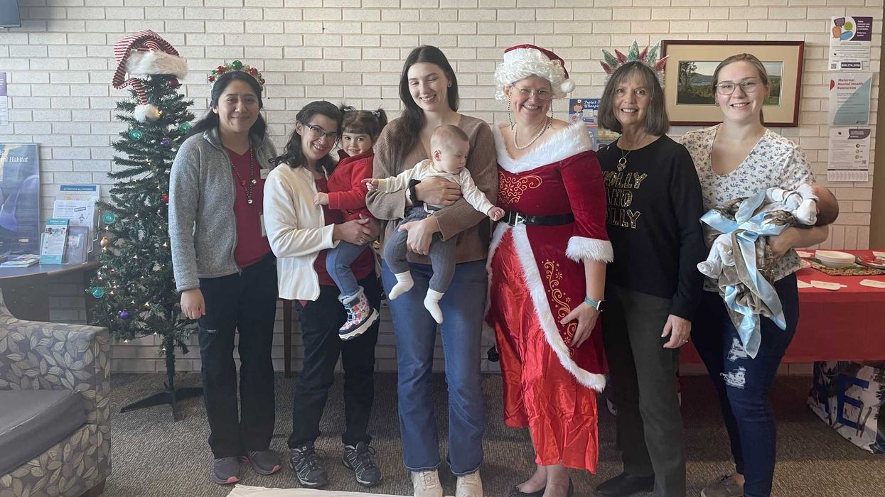 Mrs. Claus visits mom’s group at Sharon Hospital