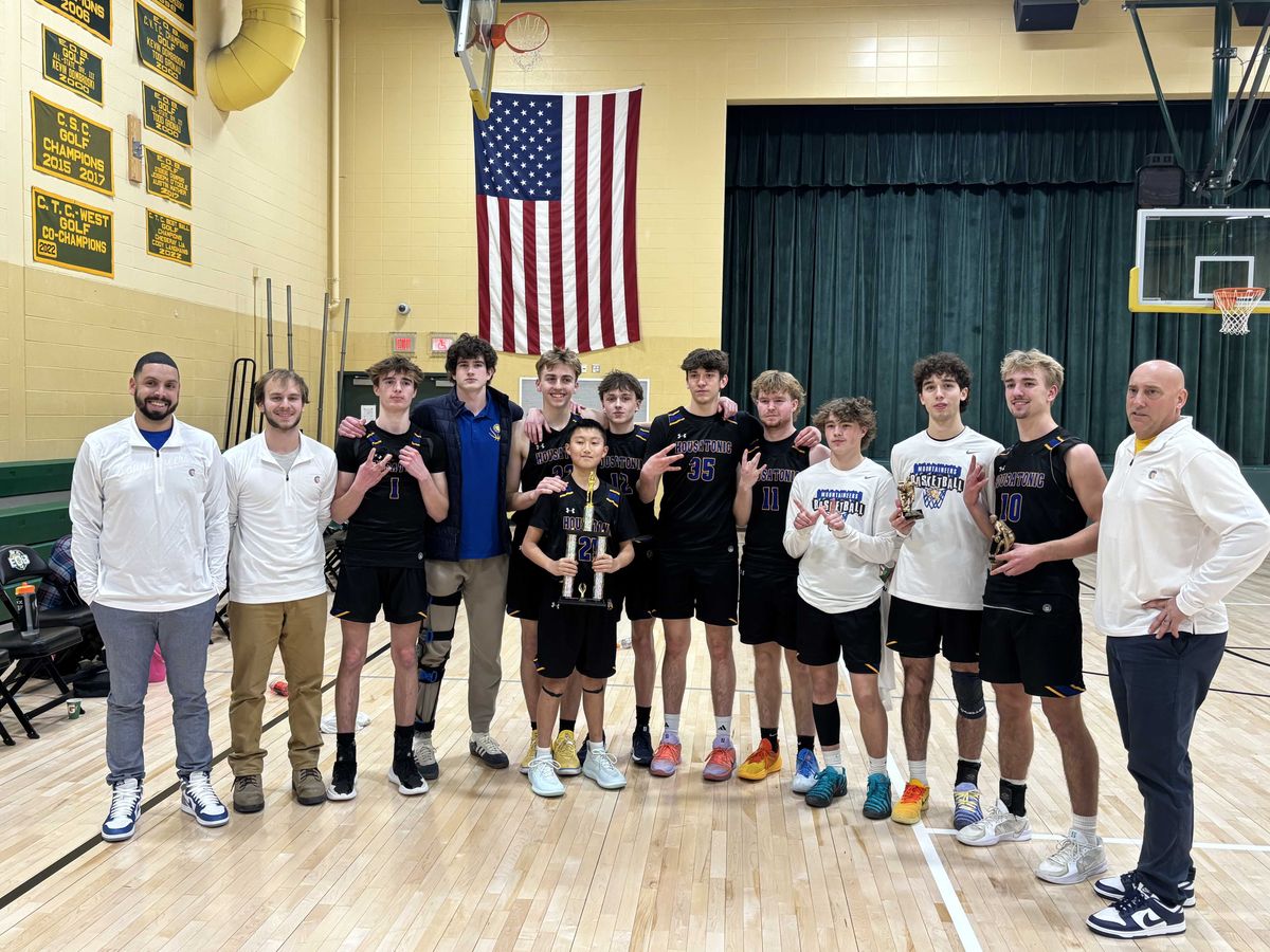 HVRHS wins Holiday Tournament