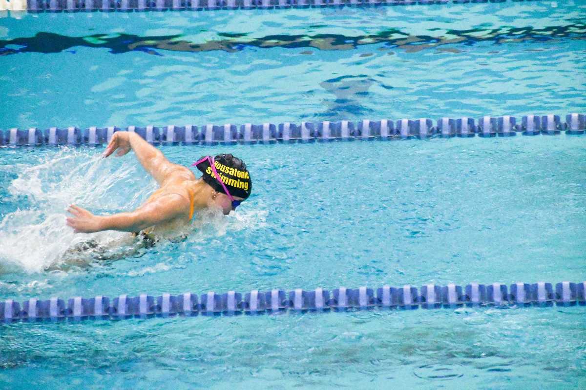 Swimmers make waves