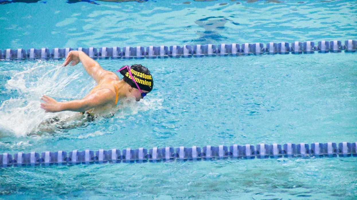 Swimmers make waves