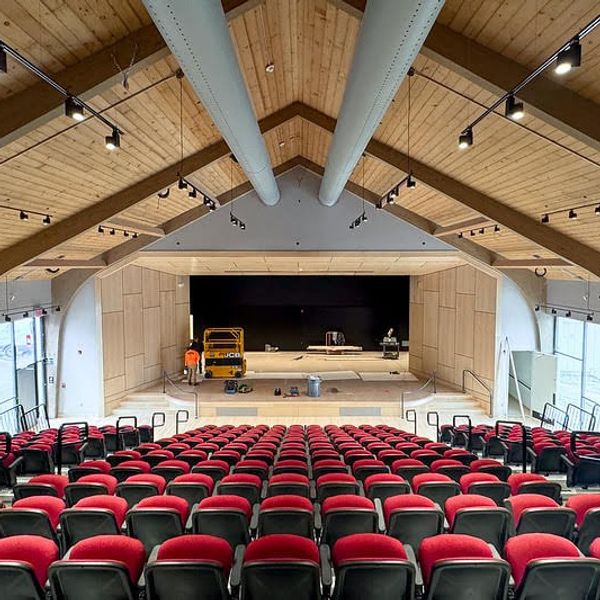 Indian Mountain School unveils new performing arts center