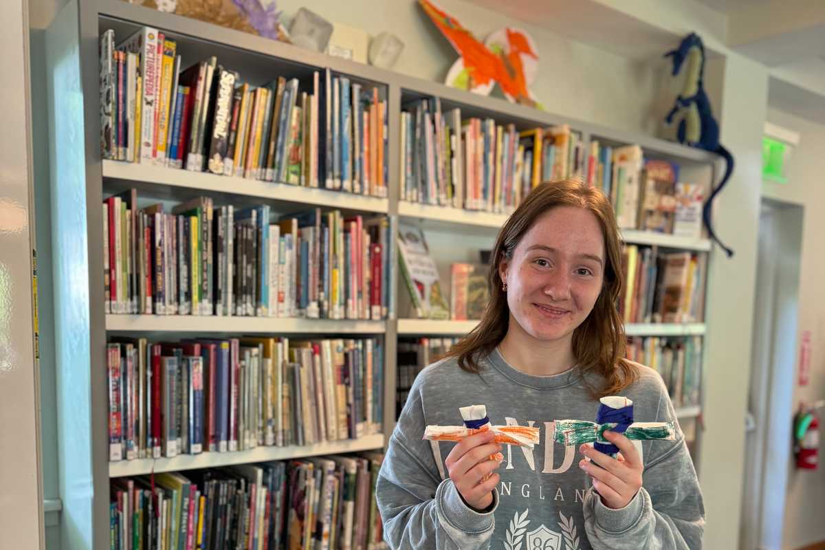 Making Ukrainian dolls