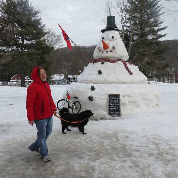 Kent's towering snowman honors Robbie Kennedy
