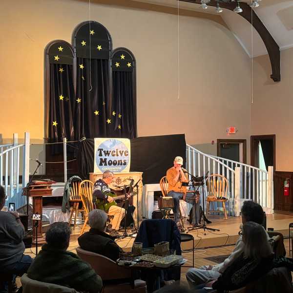 Music and more at 12 Moons