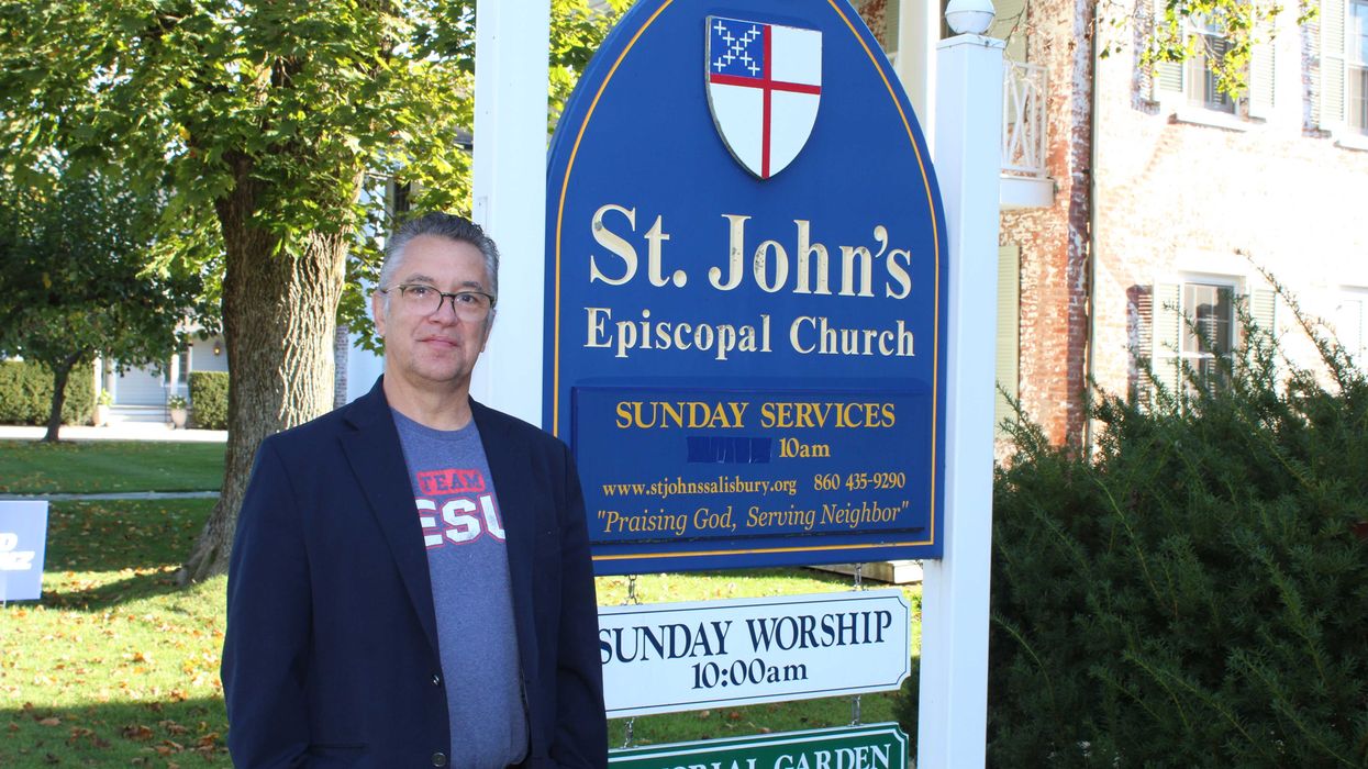 Salisbury School
chaplain joins
St. Johns Church