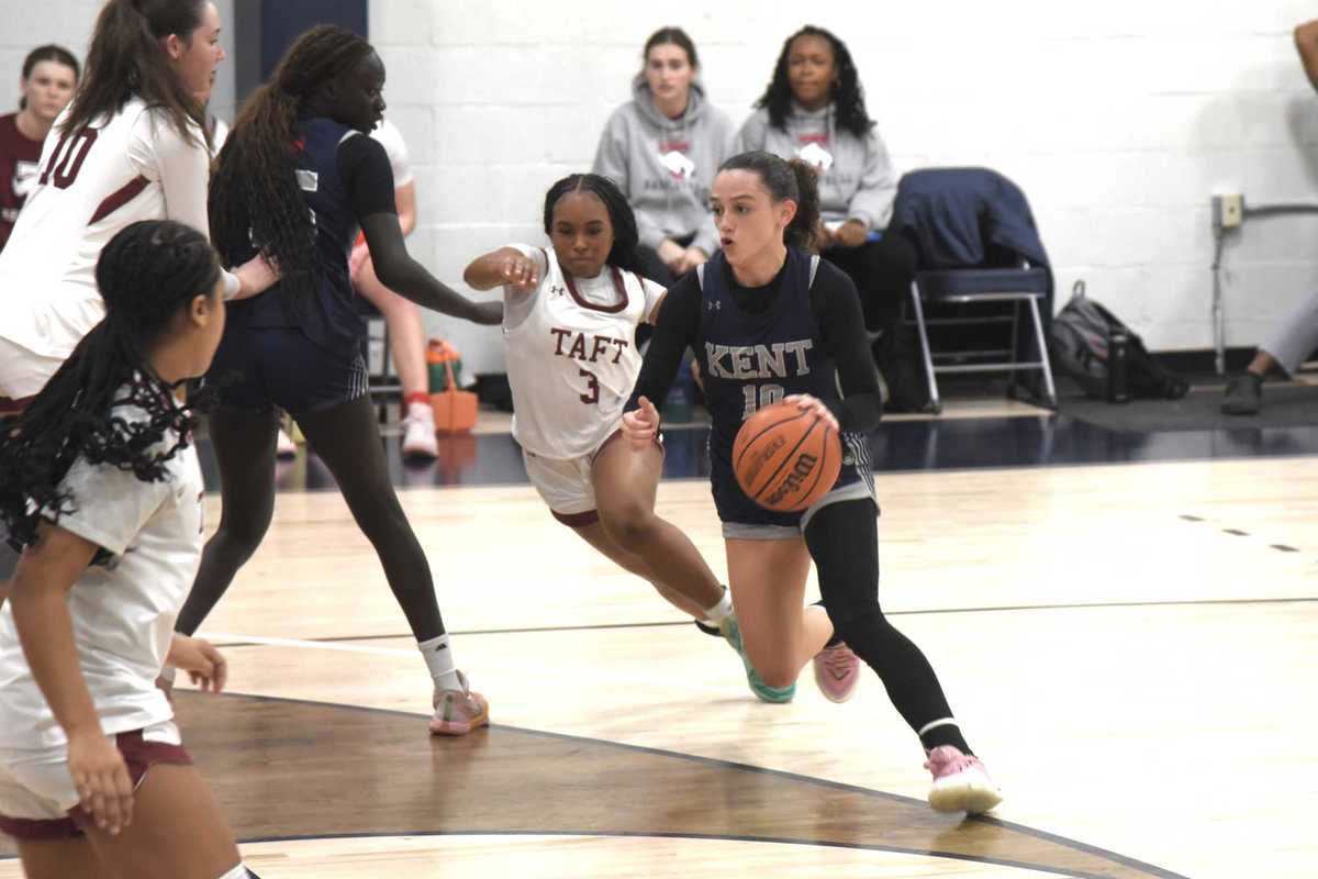Kent girls outscore Taft 43-38