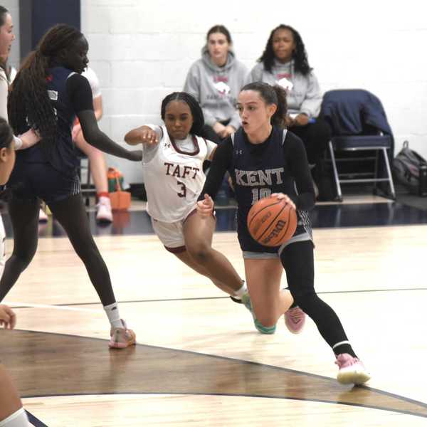 Kent girls outscore Taft 43-38