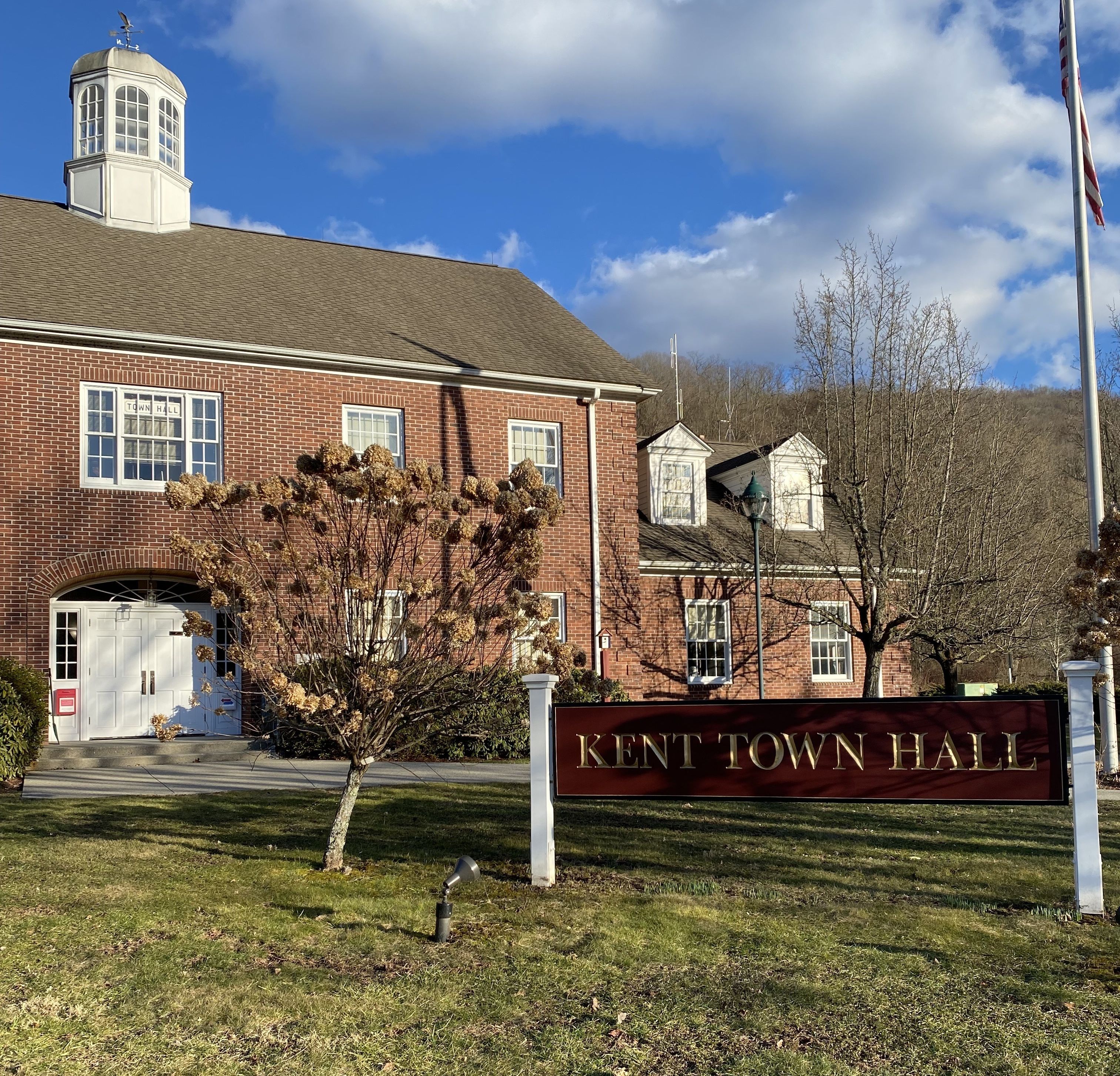 Kent Town Hall, where the Inland Wetlands and Watercourses Commission approved the draft settlement.