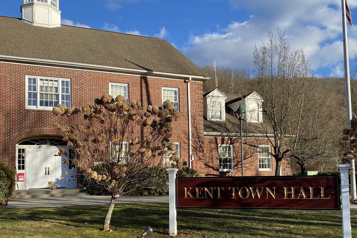 A look at town government
in the NW Corner