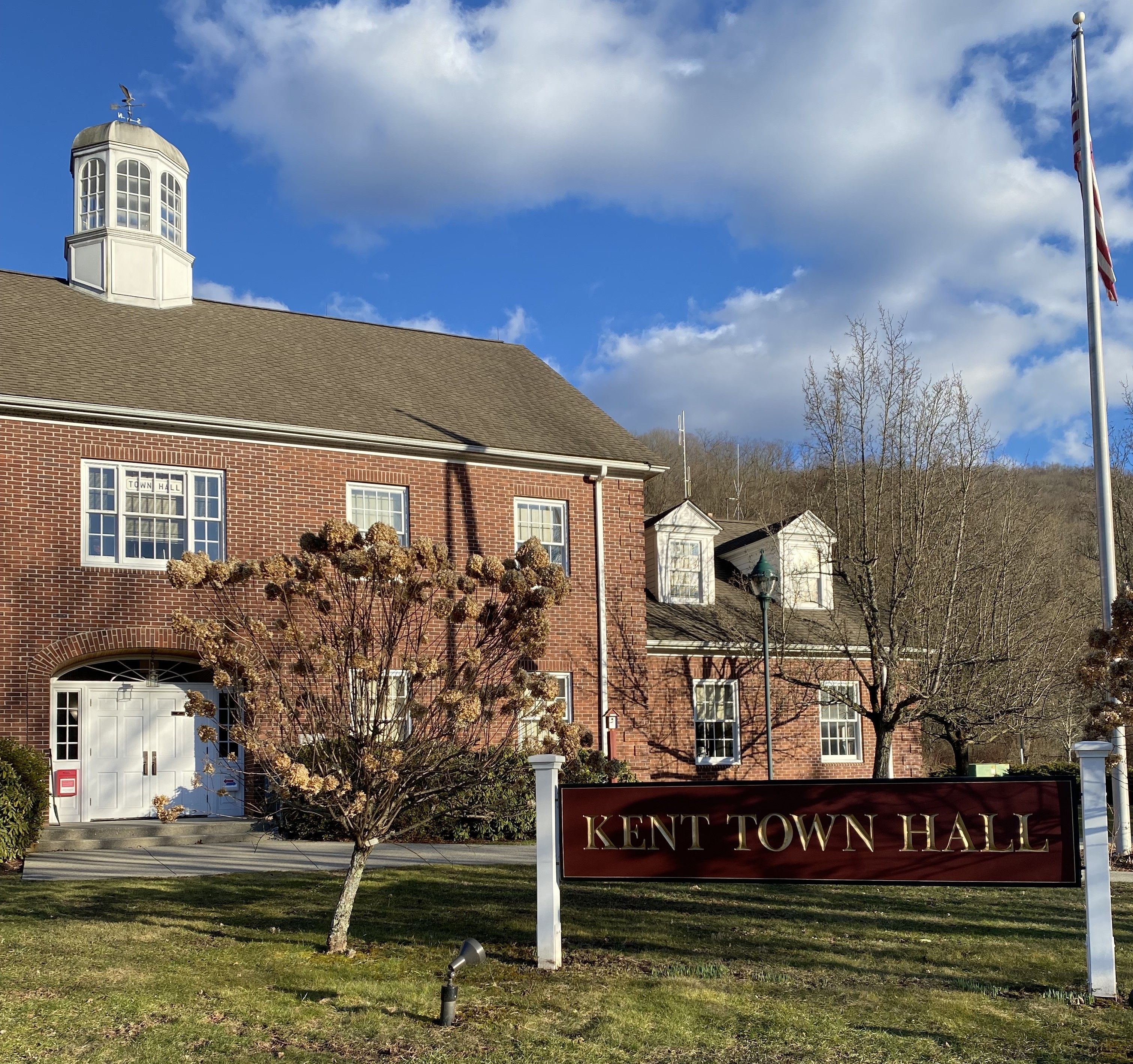 A look at town government
in the NW Corner