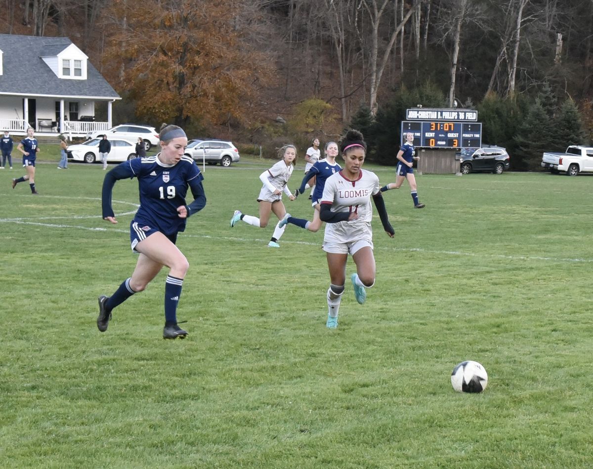 Kent soccer falls to Loomis Chaffee