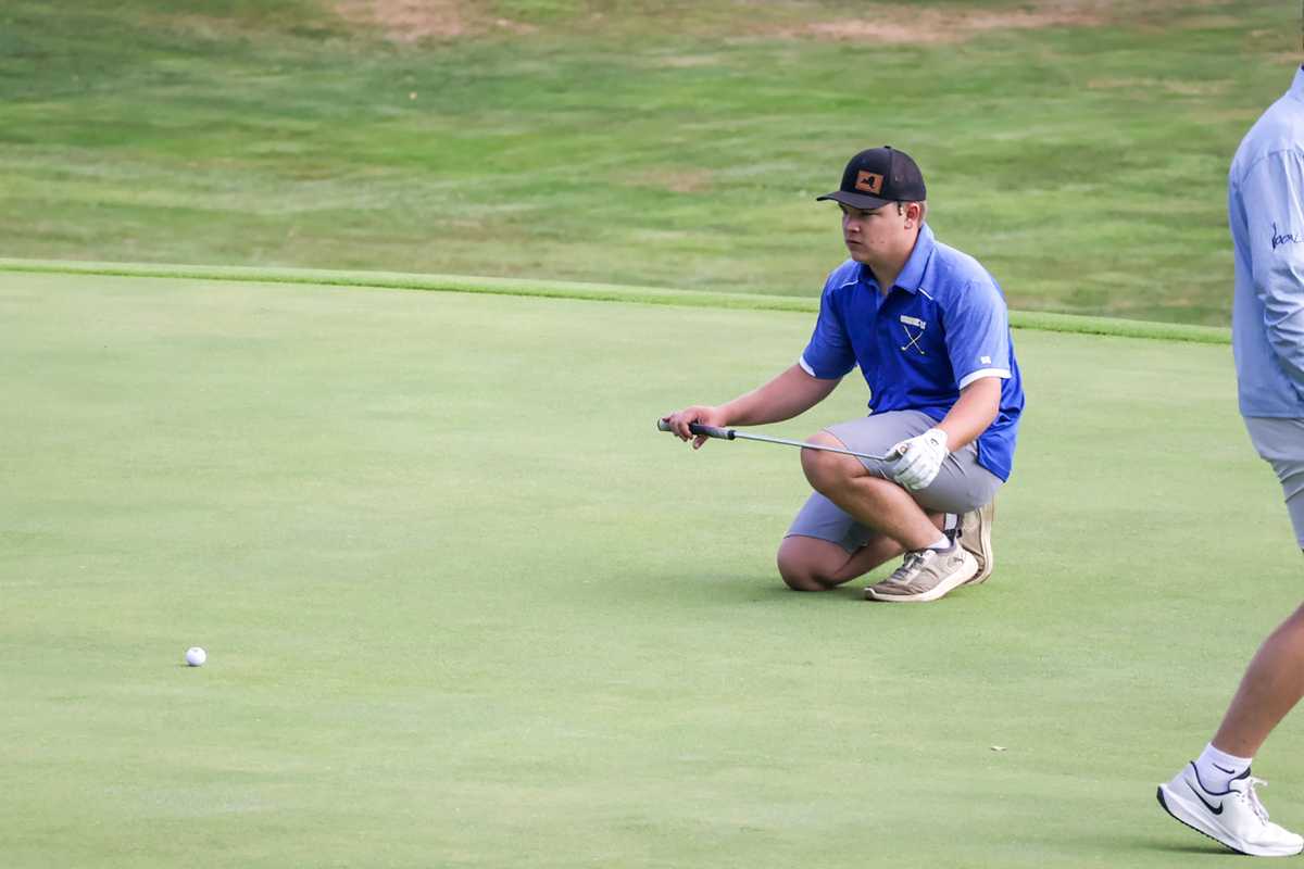 Housatonic varsity golf tees off