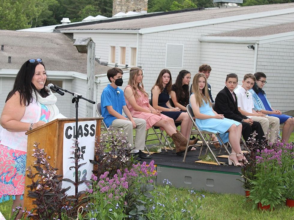 Kellogg graduates say goodbye