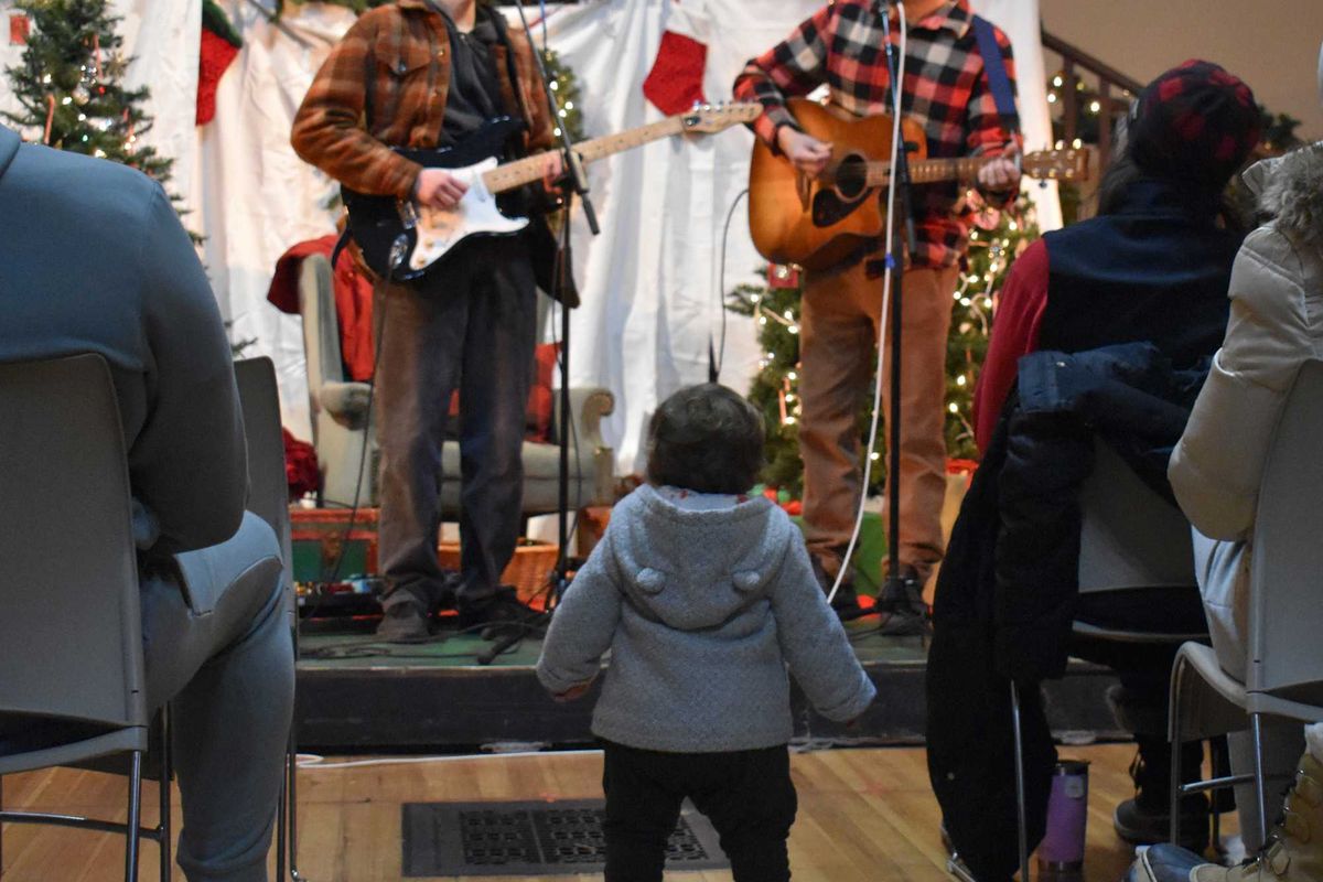 Holiday Extravaganza resonates with classic songs in Falls Village