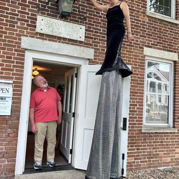 Stilt-dancing troupe ends its two-decade run