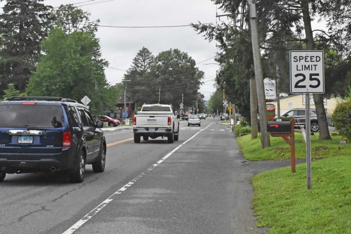 Kent residents pack town hall to air traffic camera proposal