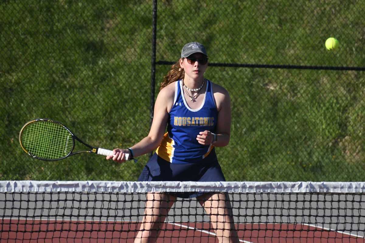 Housatonic tops Northwestern in girls tennis