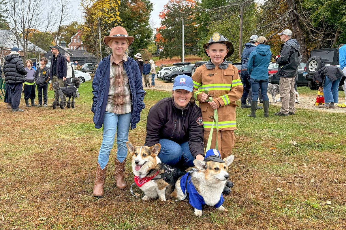 Paws and flair at yearly Pet Parade
