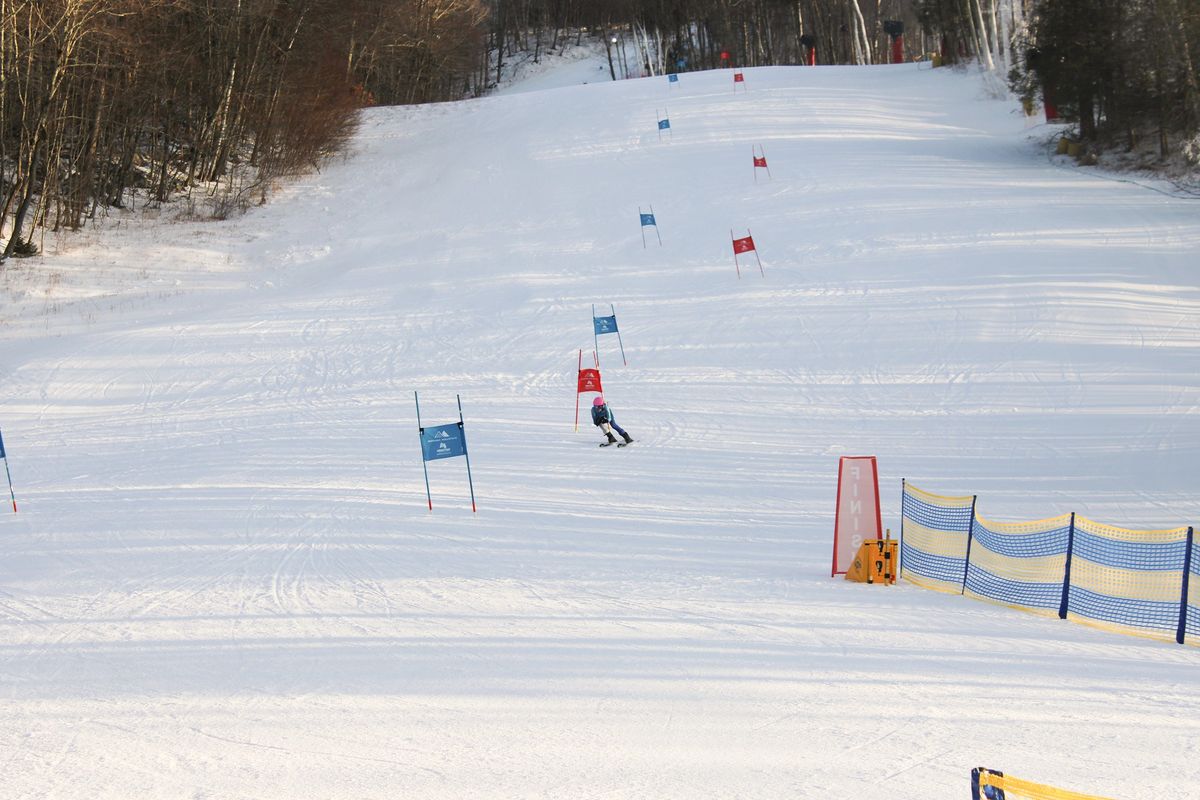 Mohawk hosts varsity ski teams