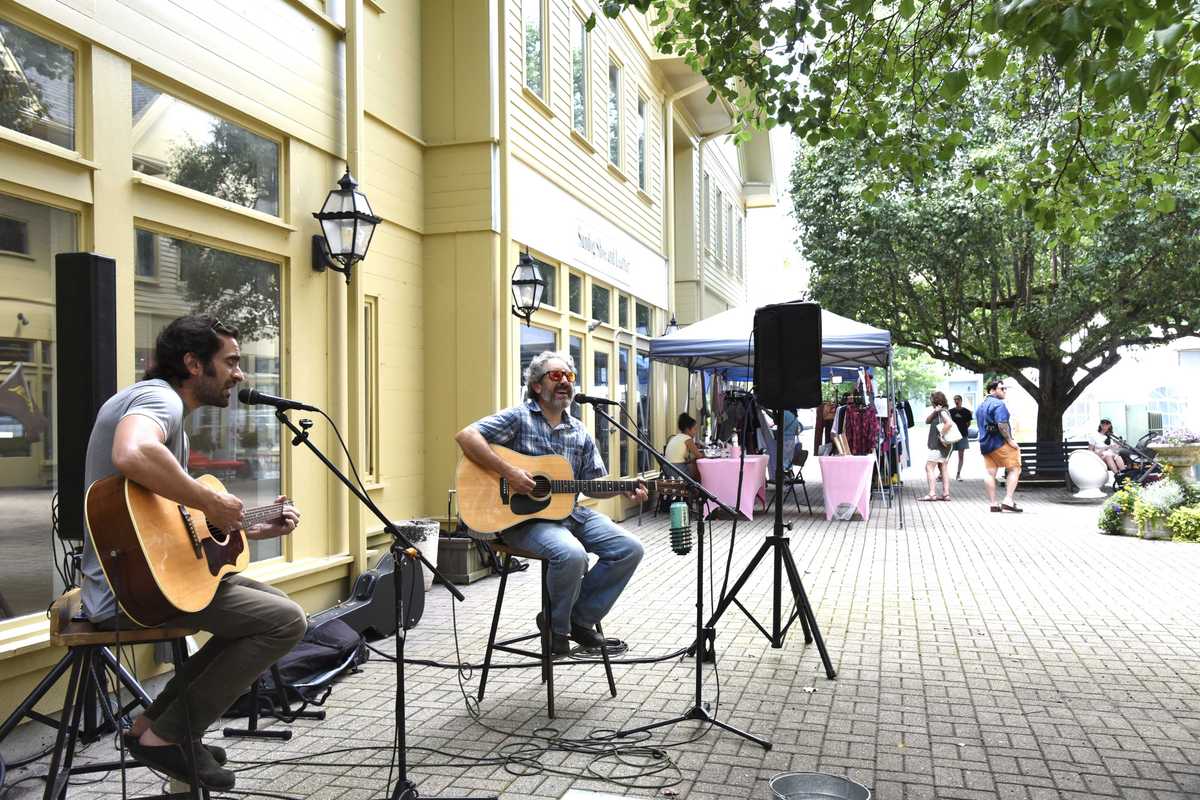 Kent Sidewalk Sale Days celebrates half a century