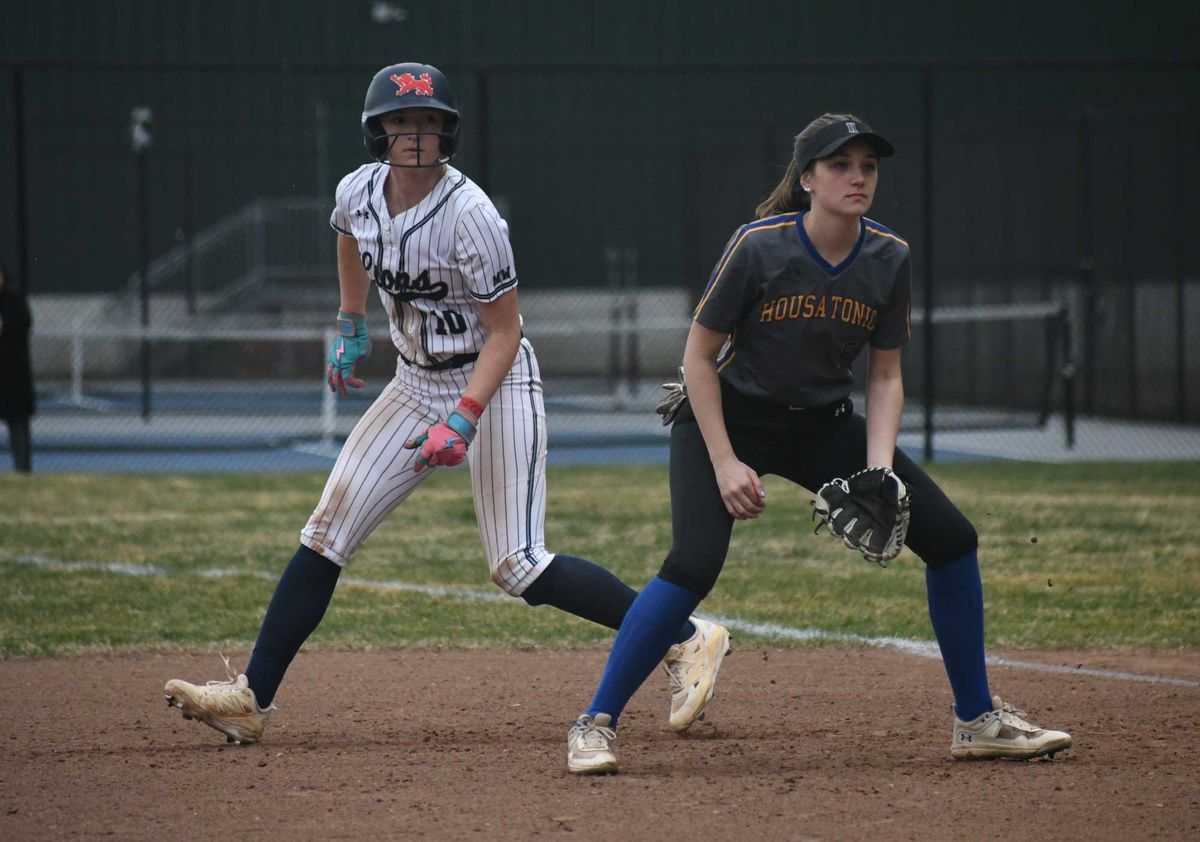 Kent School softball hosts Housatonic