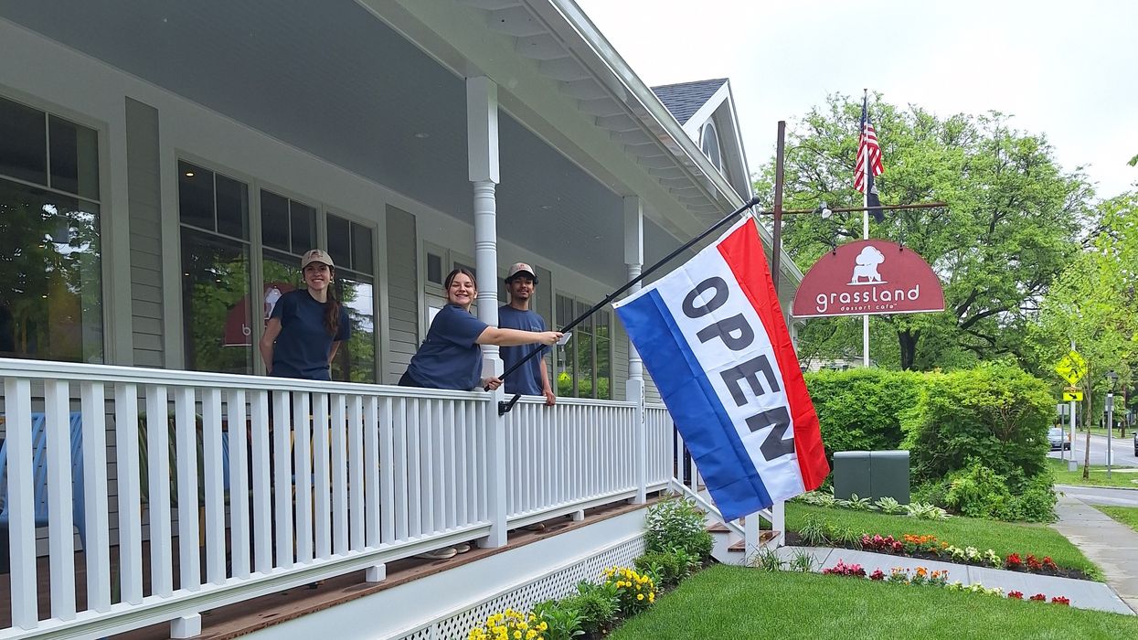 New ice cream shop serves up sweet success in Lakeville