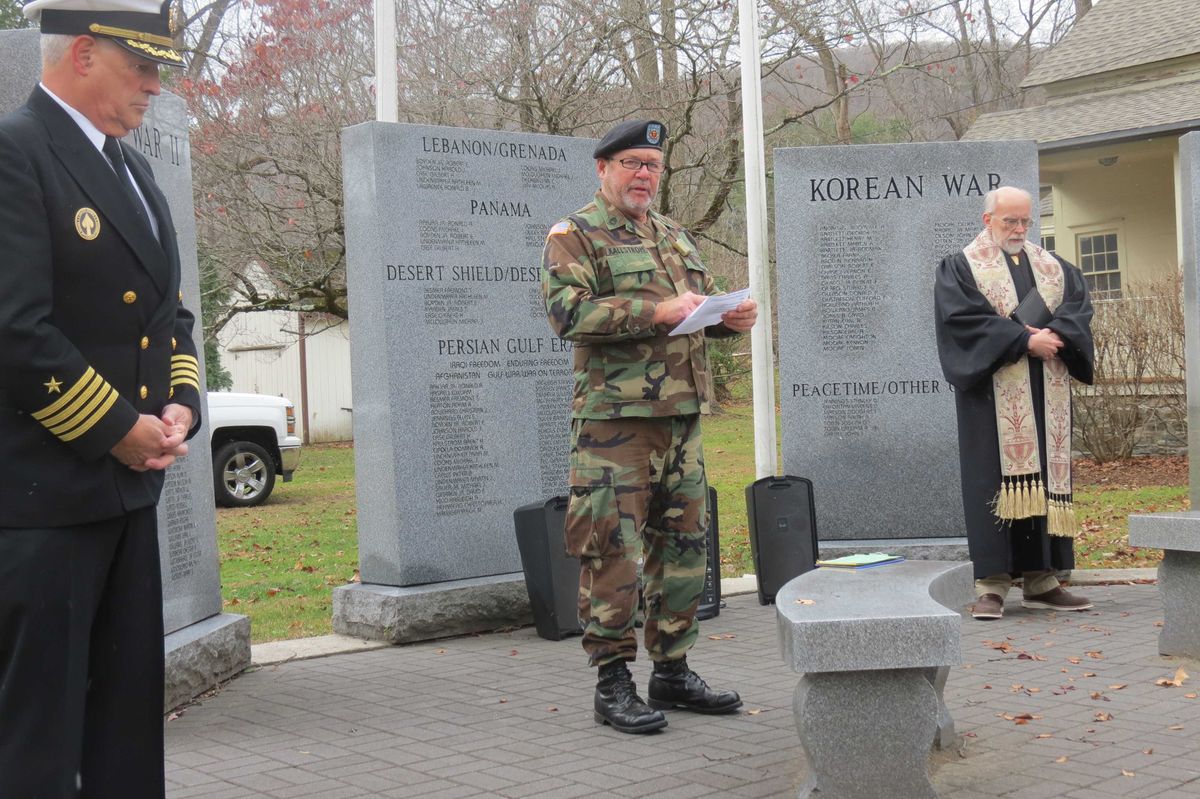 Kent stands in remembrance on Veterans Day