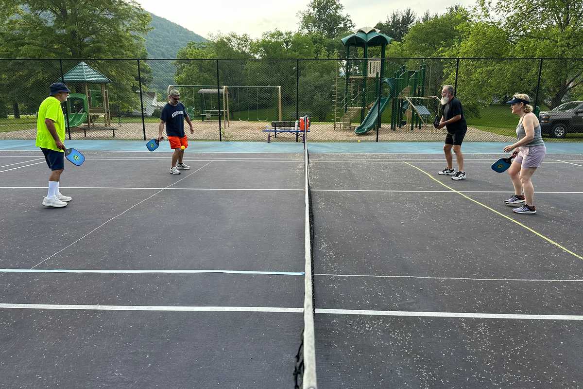 Tennis, pickleball clinics are coming to Kent Commons Park