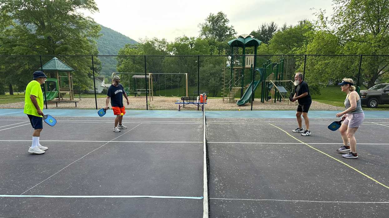 Tennis, pickleball clinics are coming to Kent Commons Park