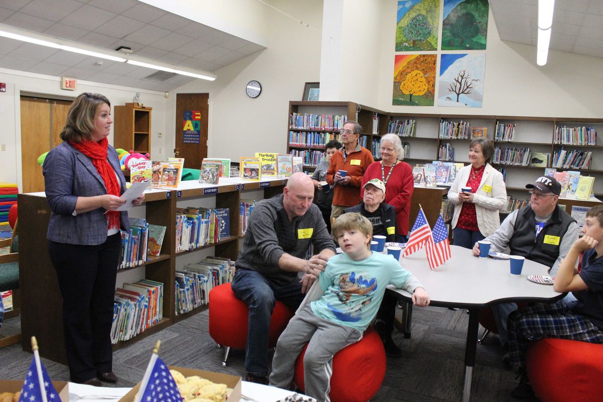 Kellogg students recognize veterans