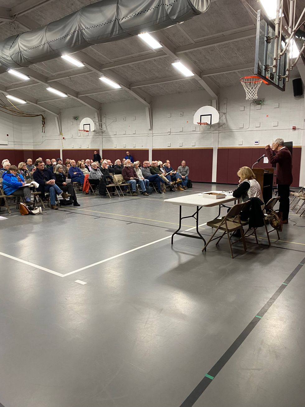 Sharon residents debate solar plan pros and cons 
