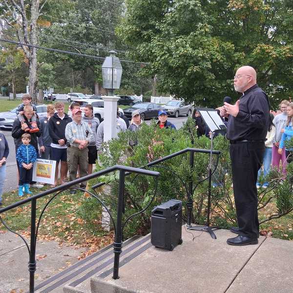 Rain and wind fail to deter Salisbury CROP Hunger walkers