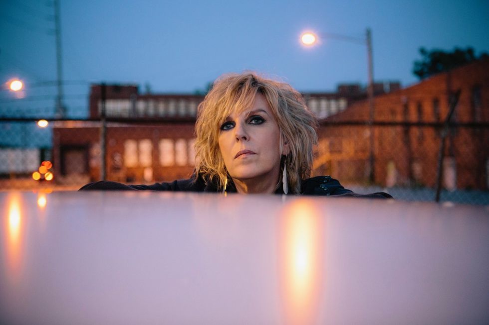 Lucinda Williams Show Pays Tribute to Musicians, Venues