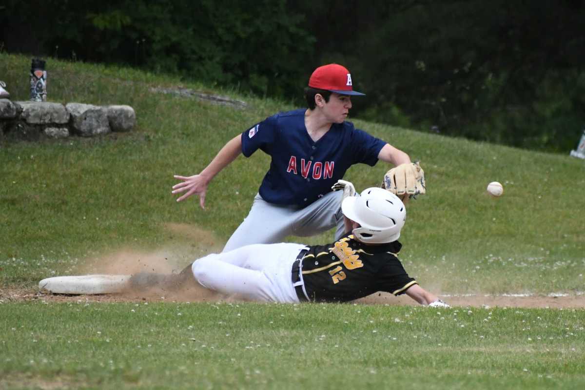 Housy Juniors top Avon 13-4