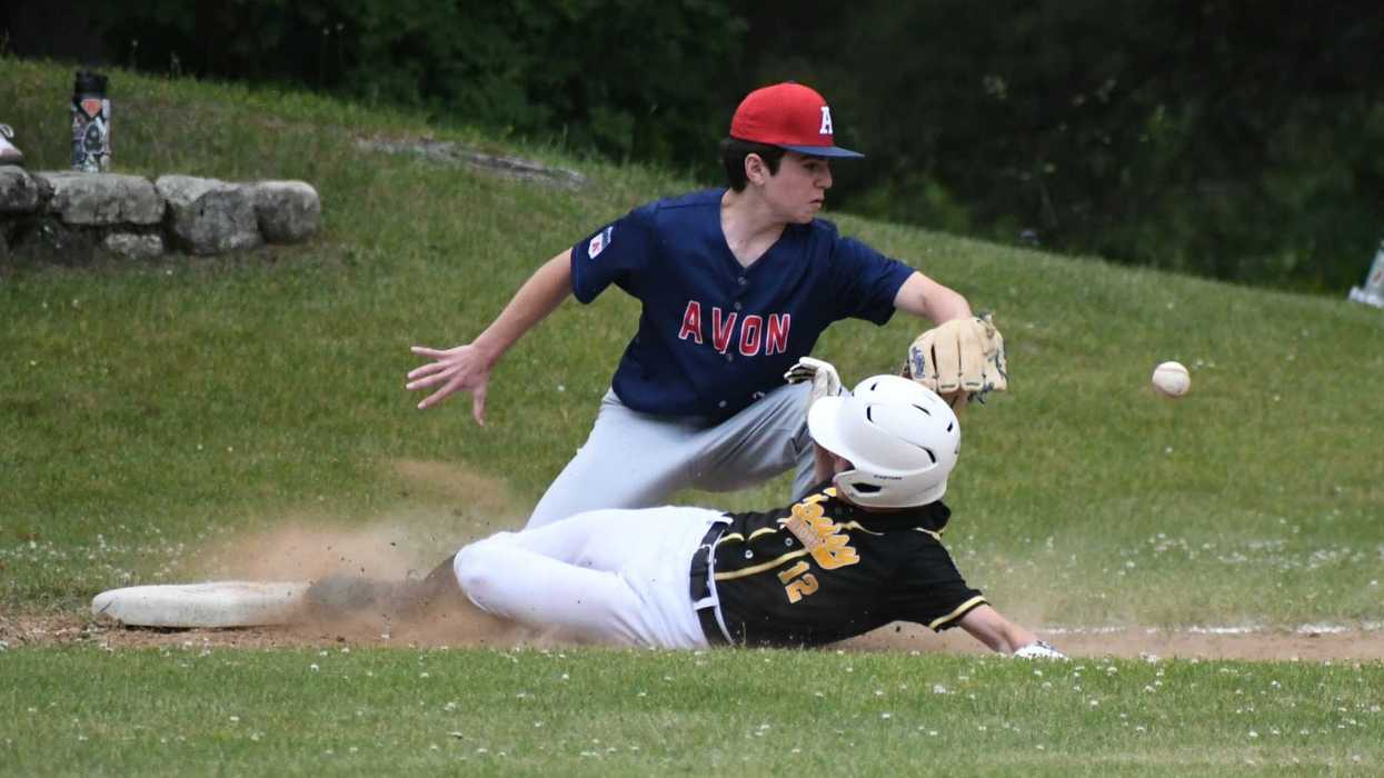 Housy Juniors top Avon 13-4