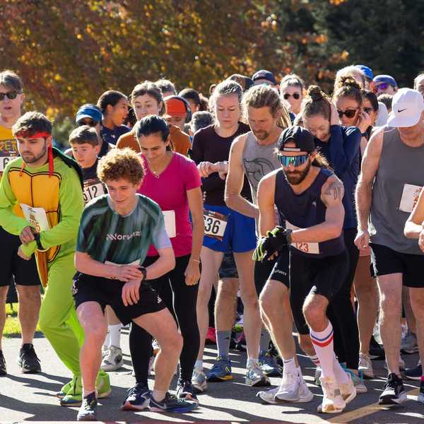 Kent turns out for 50th Pumpkin Run