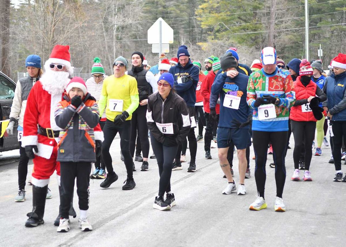 North Canaan Santa Chase 5K draws festive crowd