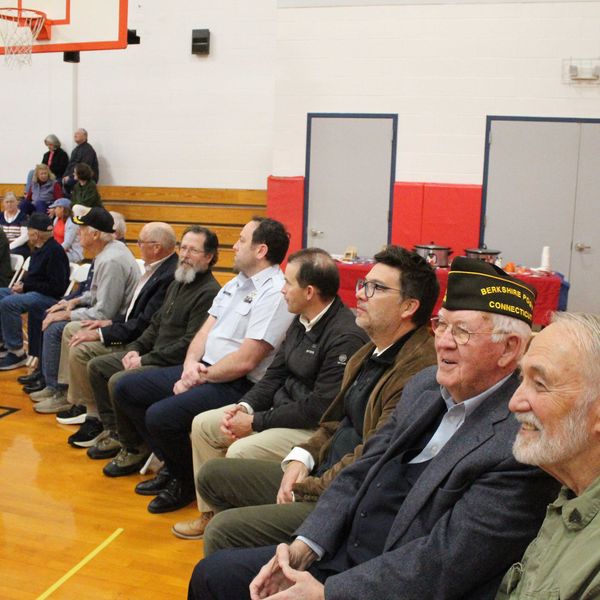 Salisbury salutes those who served