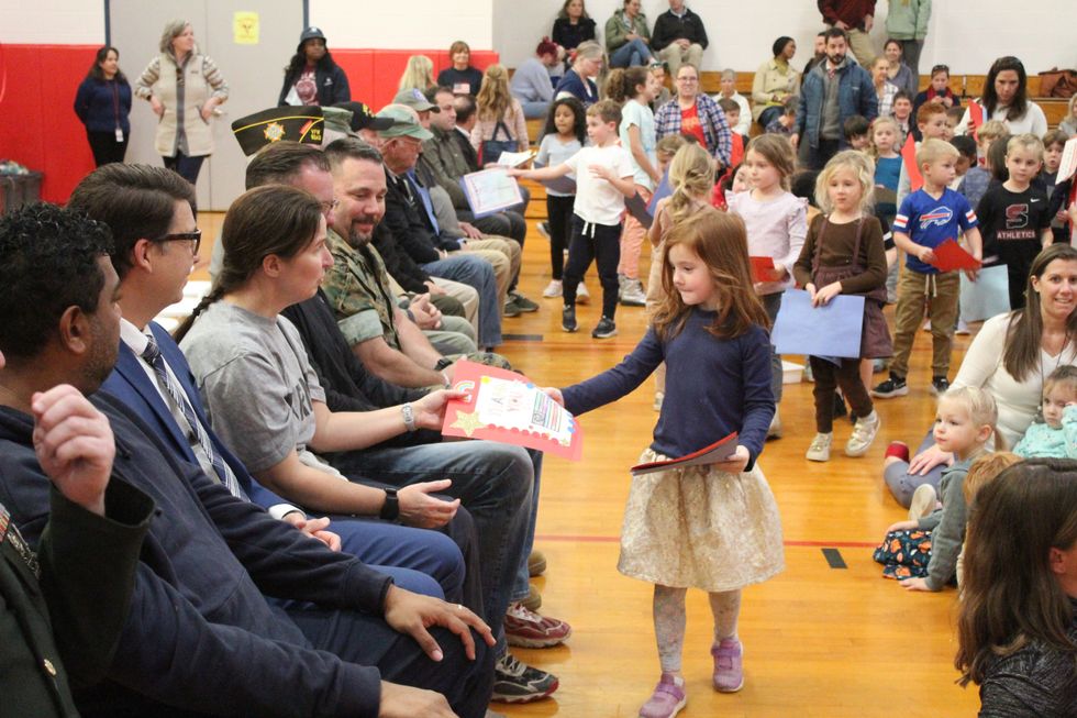 Thanking veterans