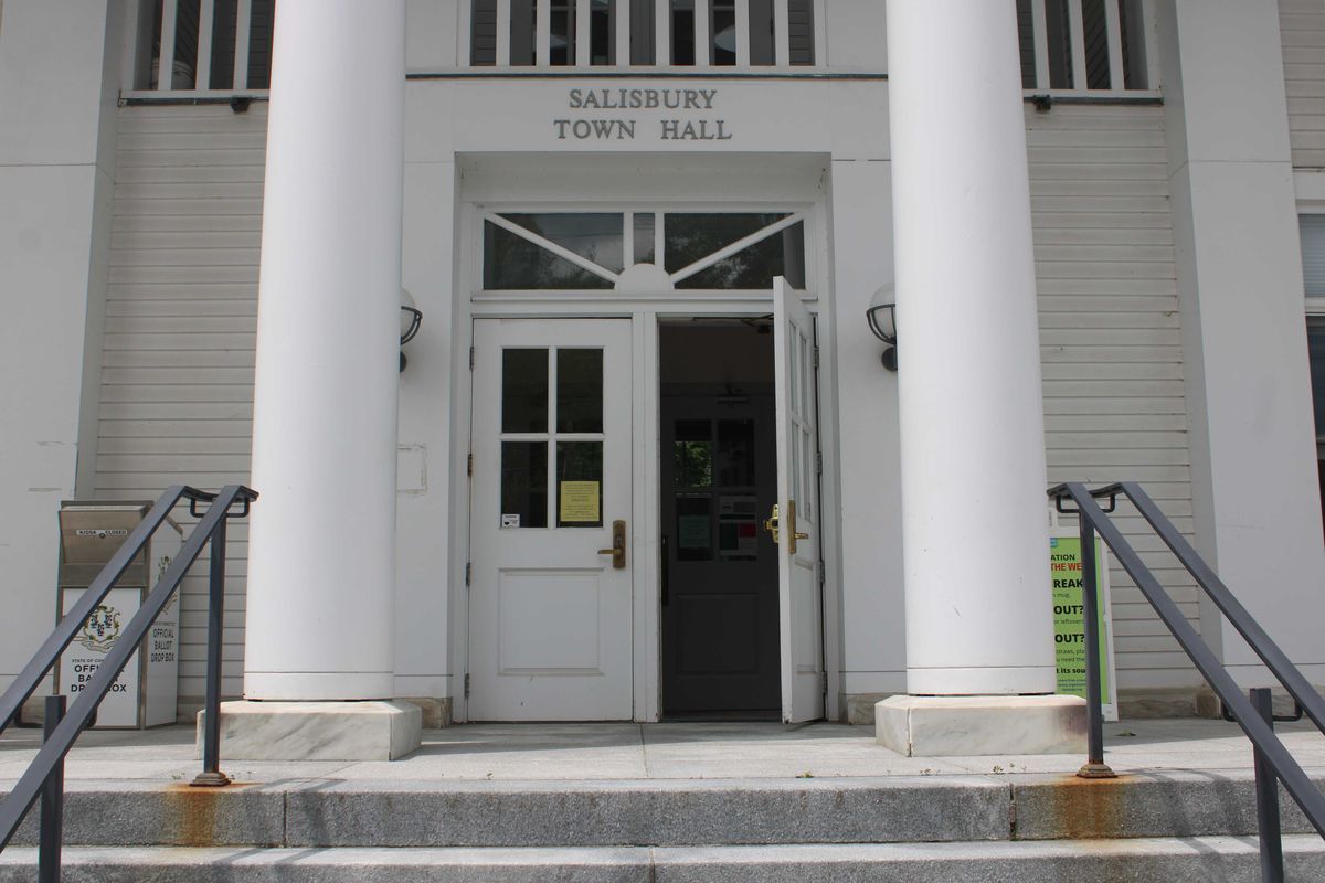 Salisbury reviews spending plans for 2026-27