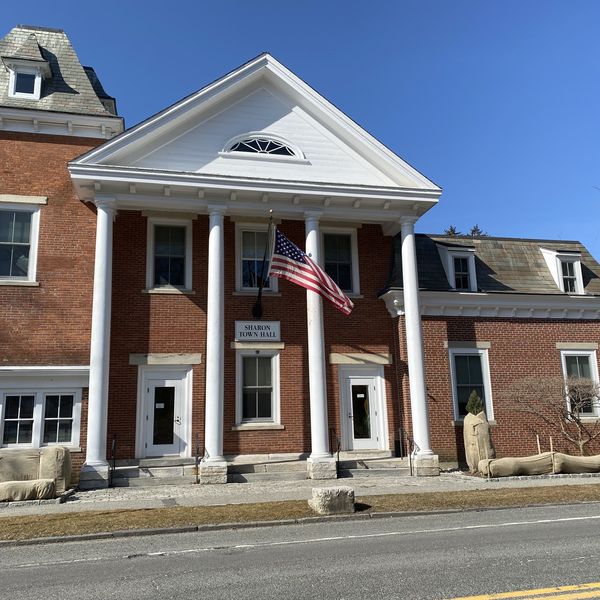 Sharon considers switch to appointed town clerk