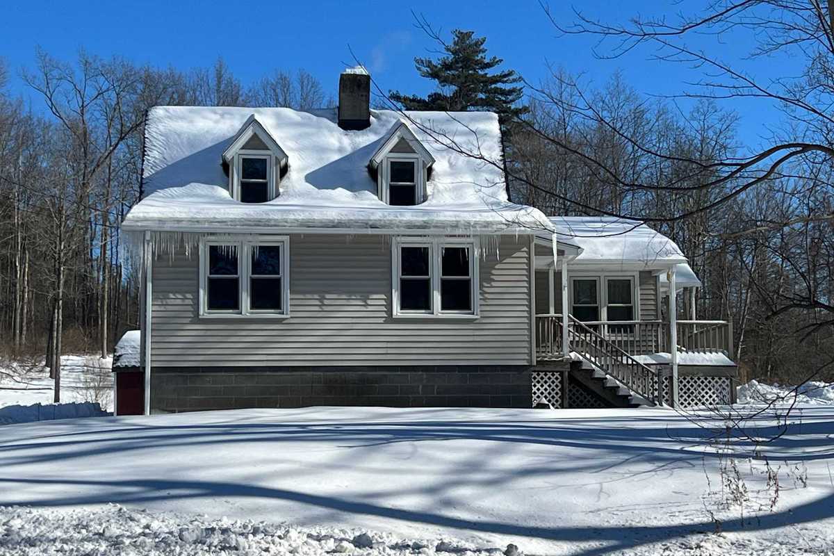 Sharon real estate sales in December