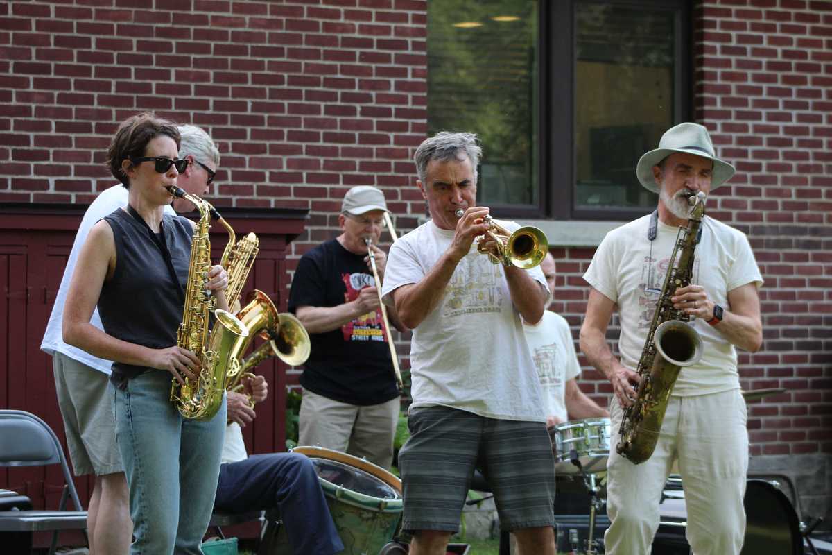 Brass band concert draws audience to Hunt Library lawn