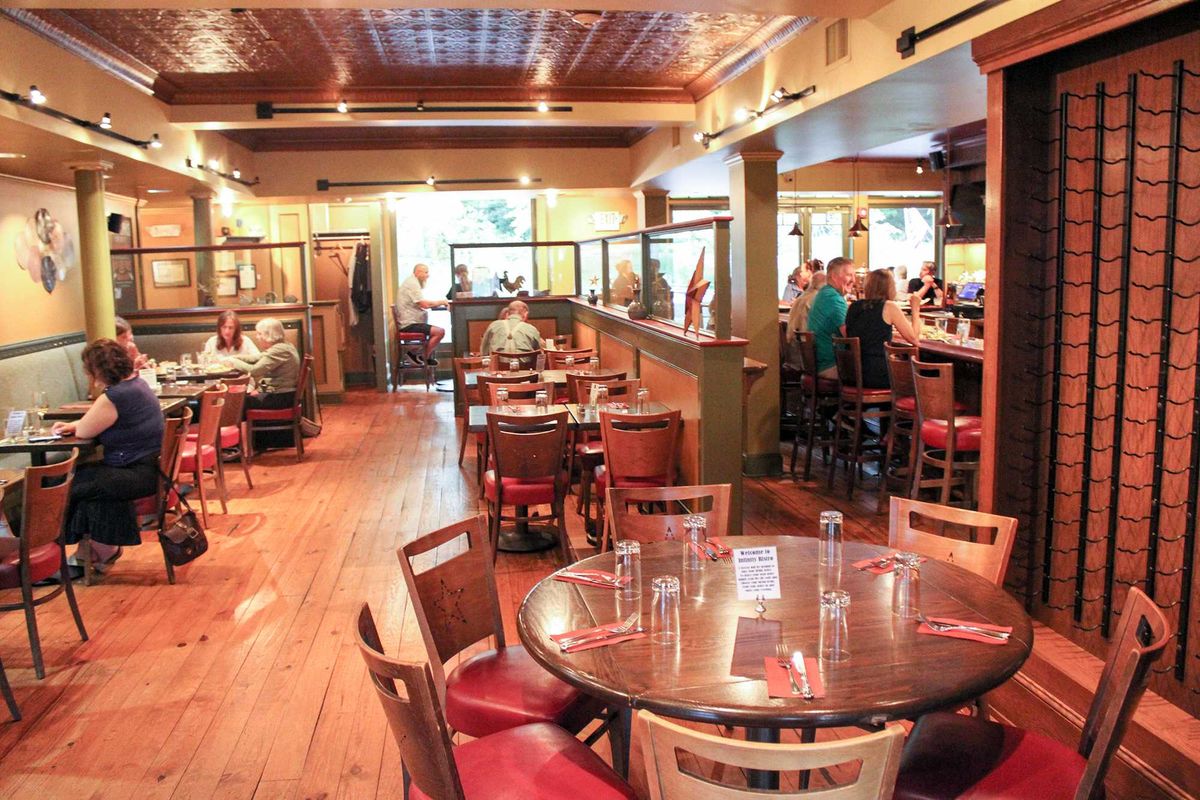 Infinity Bistro brings theater dining back to Norfolk