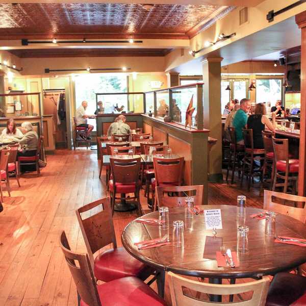 Infinity Bistro brings theater dining back to Norfolk