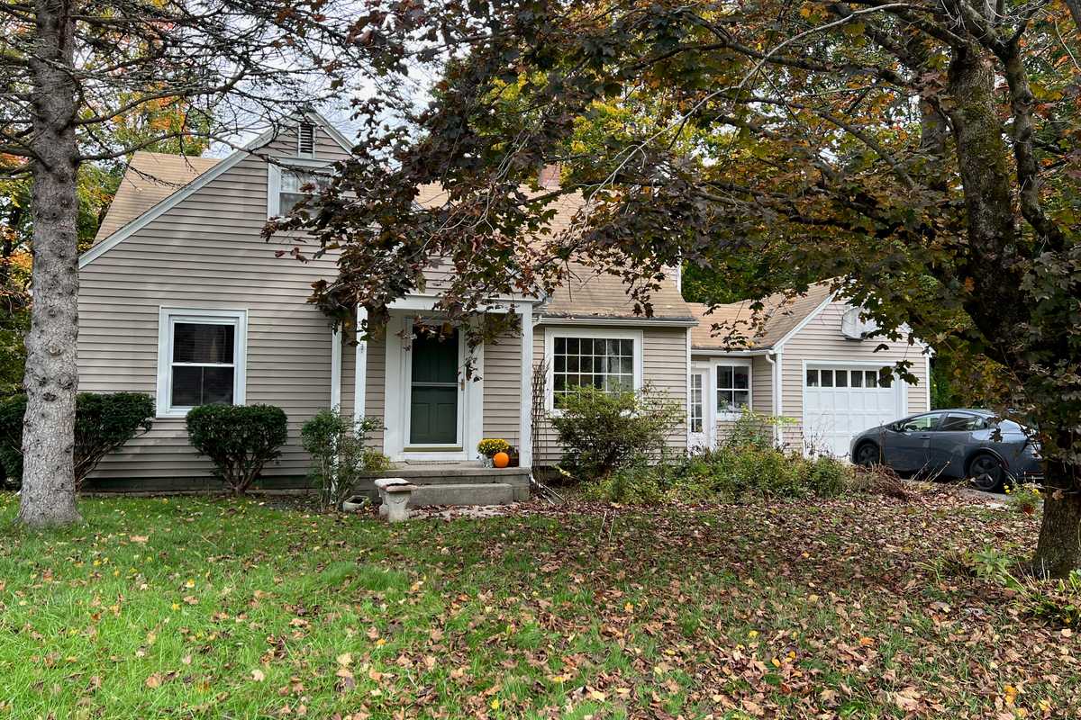 Salisbury median home price rises 7% to $925,000