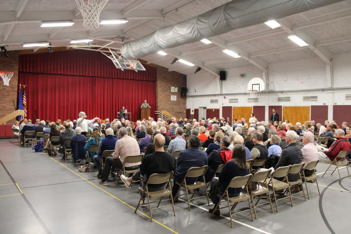 Sharon voters reject controversial school budget, 114-99