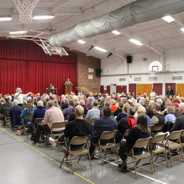 Sharon voters reject controversial school budget, 114-99