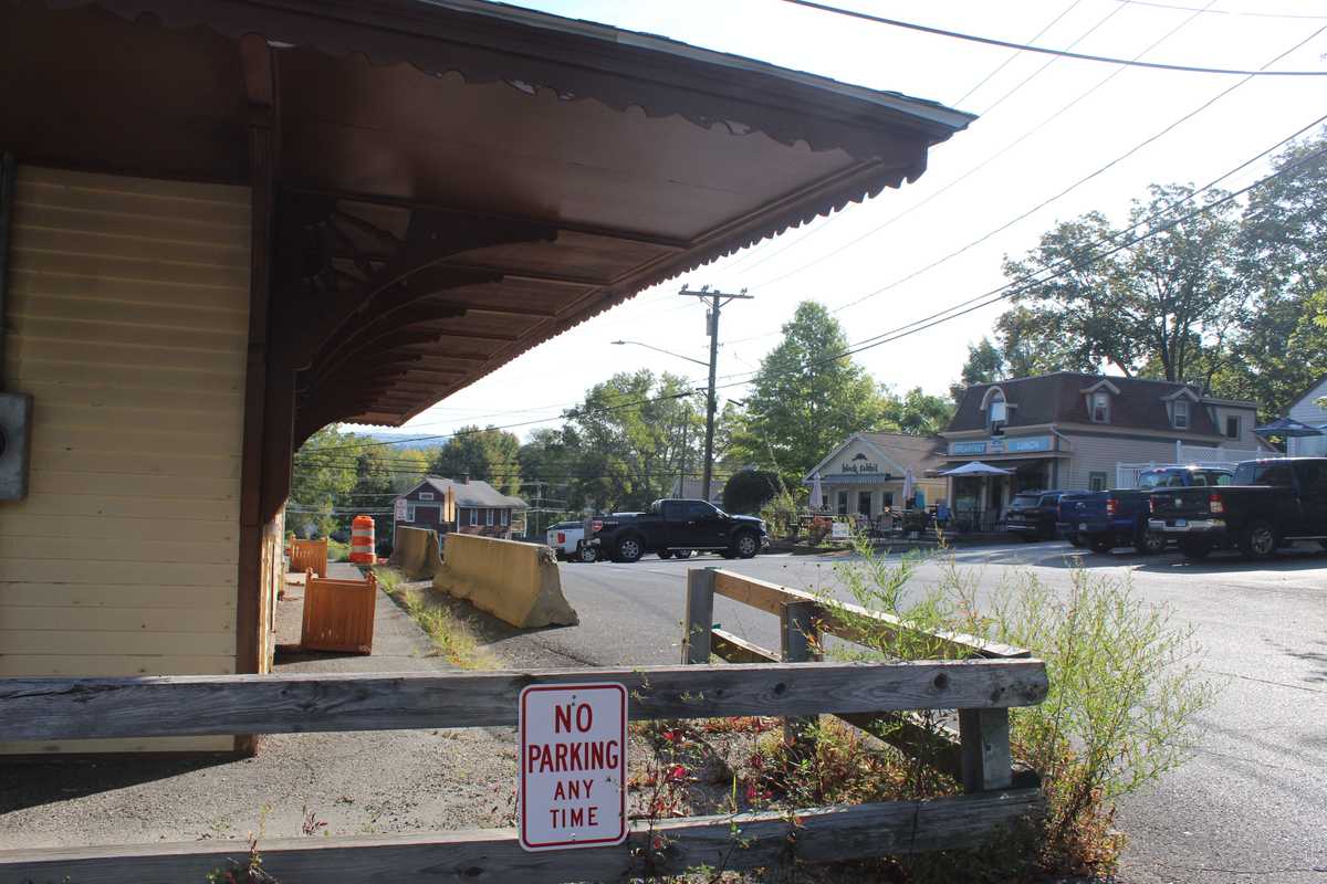 Preservation Office won’t pay to move old train station